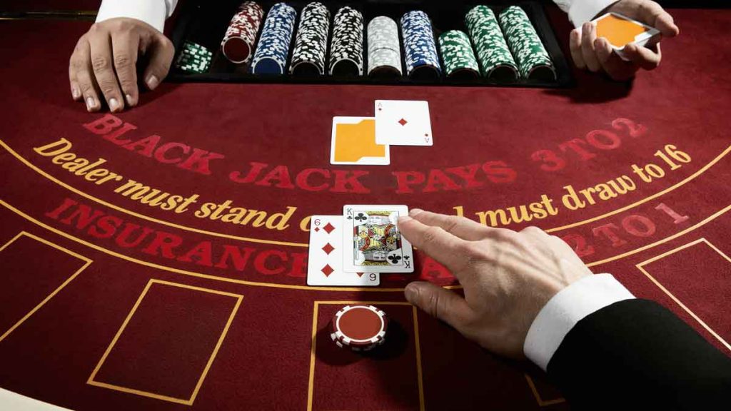 blackjack surrender là gì